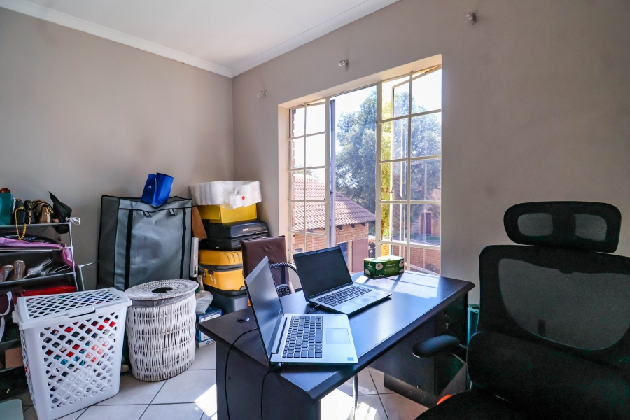 2 Bedroom Property for Sale in Eco Park Gauteng