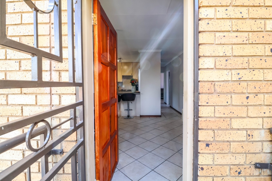 2 Bedroom Property for Sale in Eco Park Gauteng