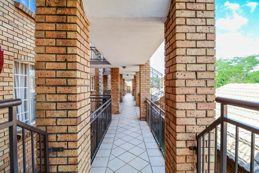 2 Bedroom Property for Sale in Eco Park Gauteng