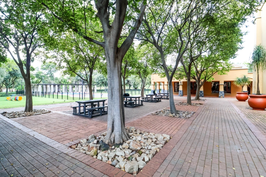 2 Bedroom Property for Sale in Eco Park Gauteng