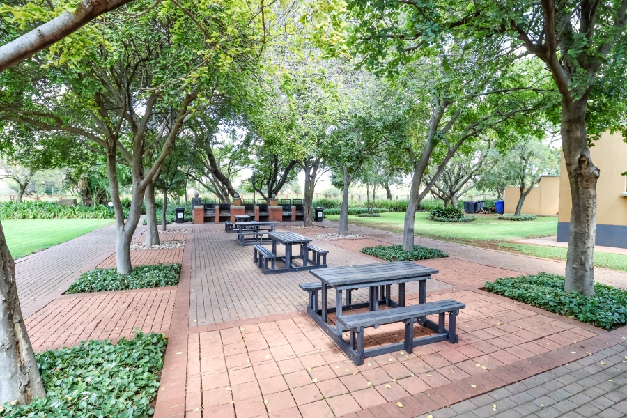 2 Bedroom Property for Sale in Eco Park Gauteng