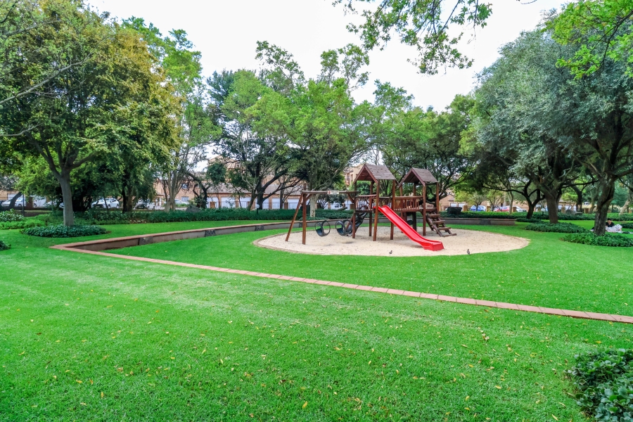 2 Bedroom Property for Sale in Eco Park Gauteng