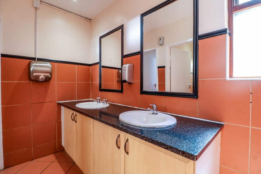 2 Bedroom Property for Sale in Eco Park Gauteng