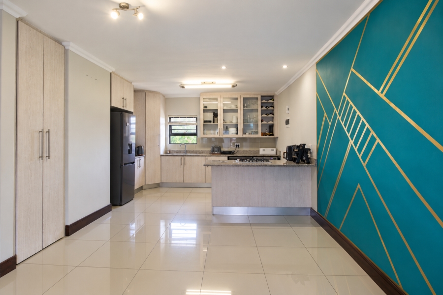 2 Bedroom Property for Sale in Crowthorne AH Gauteng