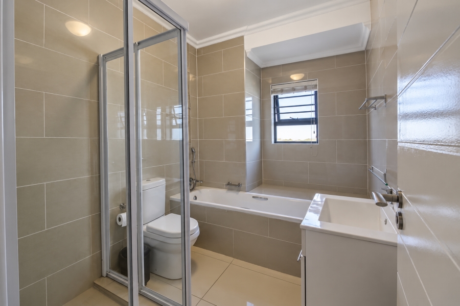 2 Bedroom Property for Sale in Crowthorne AH Gauteng
