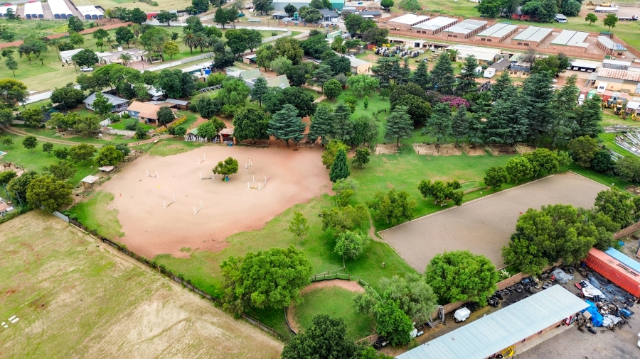 8 Bedroom Property for Sale in Doornkloof Gauteng