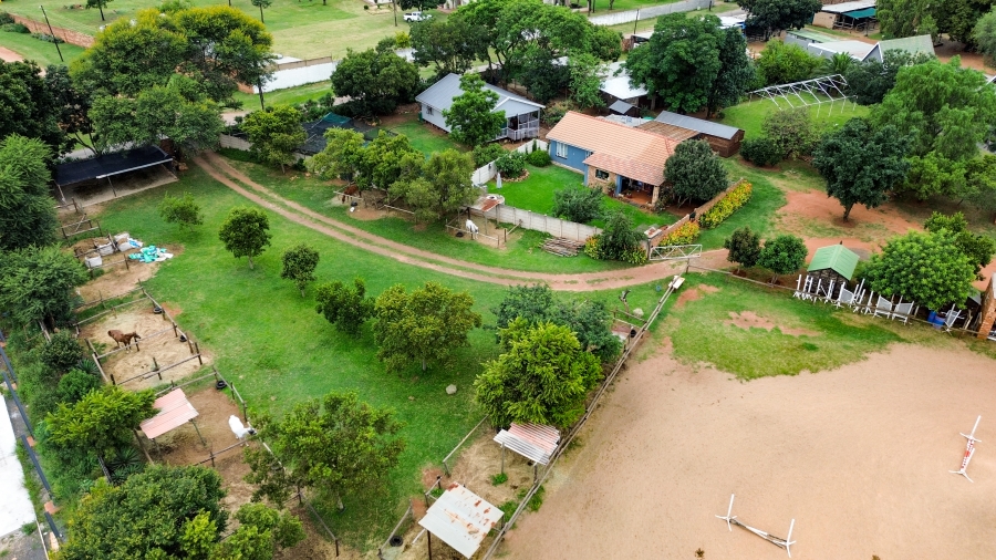 8 Bedroom Property for Sale in Doornkloof Gauteng