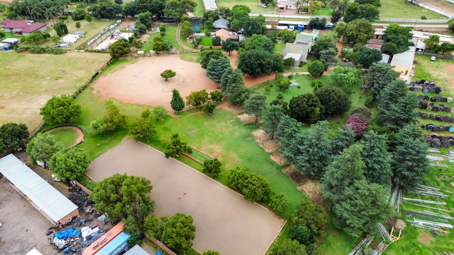 8 Bedroom Property for Sale in Doornkloof Gauteng