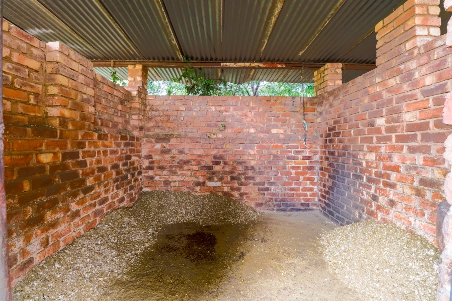 8 Bedroom Property for Sale in Doornkloof Gauteng