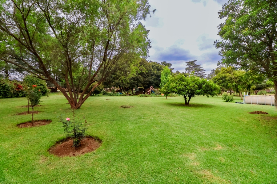 8 Bedroom Property for Sale in Doornkloof Gauteng