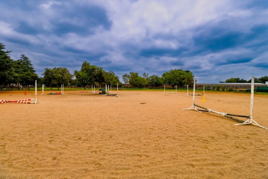 8 Bedroom Property for Sale in Doornkloof Gauteng