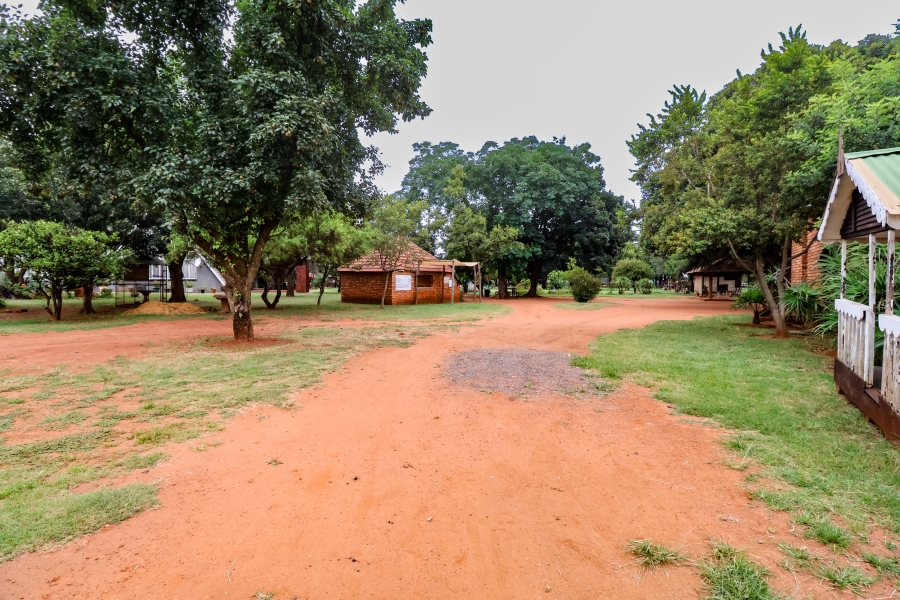 8 Bedroom Property for Sale in Doornkloof Gauteng