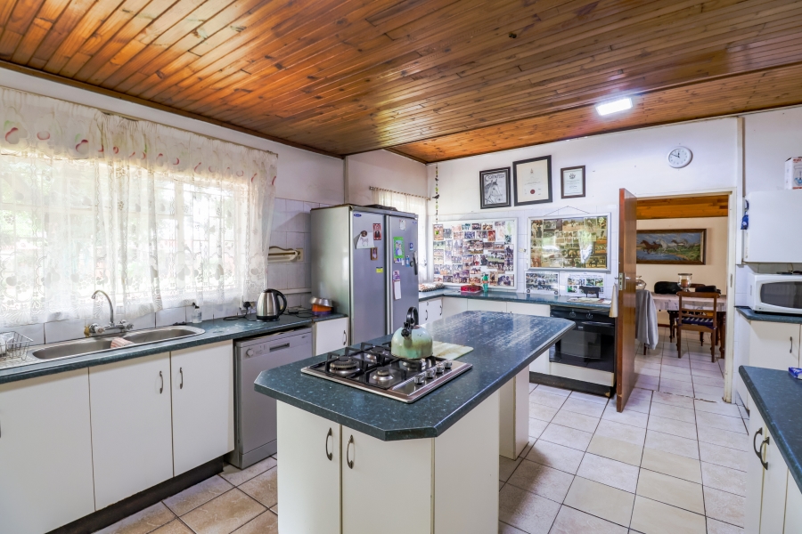 8 Bedroom Property for Sale in Doornkloof Gauteng