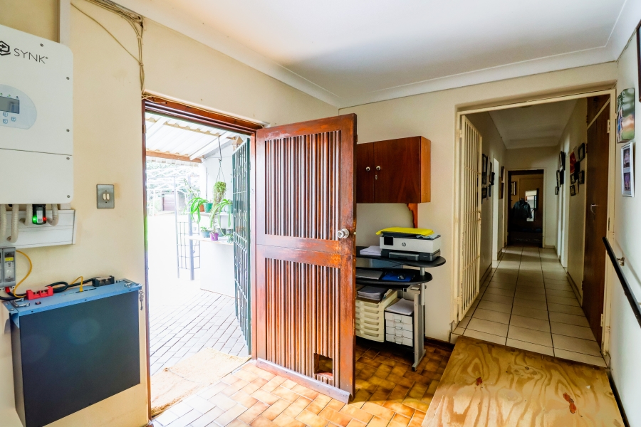 8 Bedroom Property for Sale in Doornkloof Gauteng