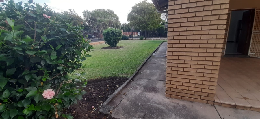 To Let 2 Bedroom Property for Rent in Gezina Gauteng