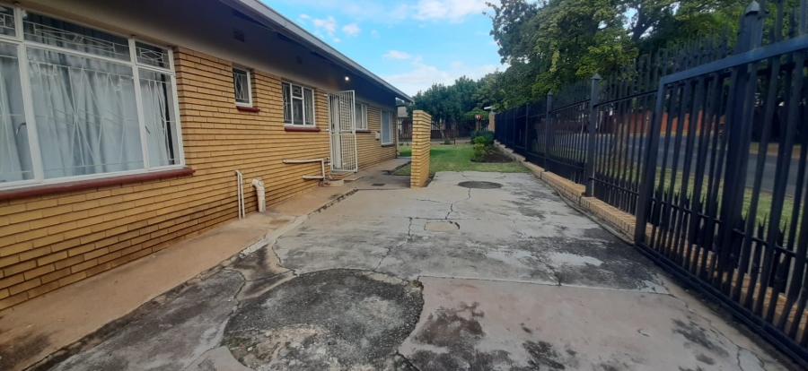 To Let 2 Bedroom Property for Rent in Gezina Gauteng
