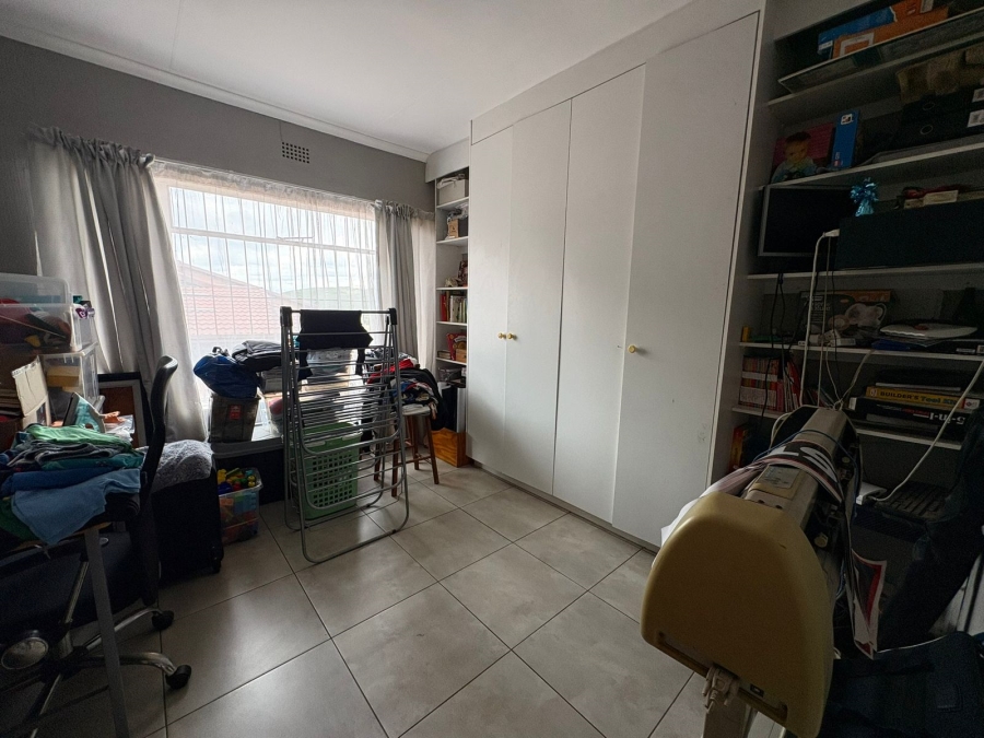 4 Bedroom Property for Sale in Mulbarton Gauteng