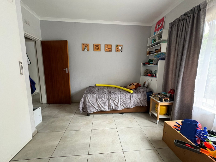 4 Bedroom Property for Sale in Mulbarton Gauteng