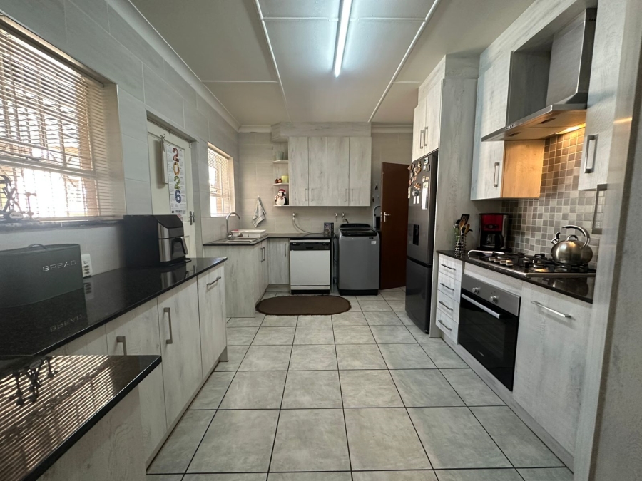 3 Bedroom Property for Sale in Randhart Gauteng