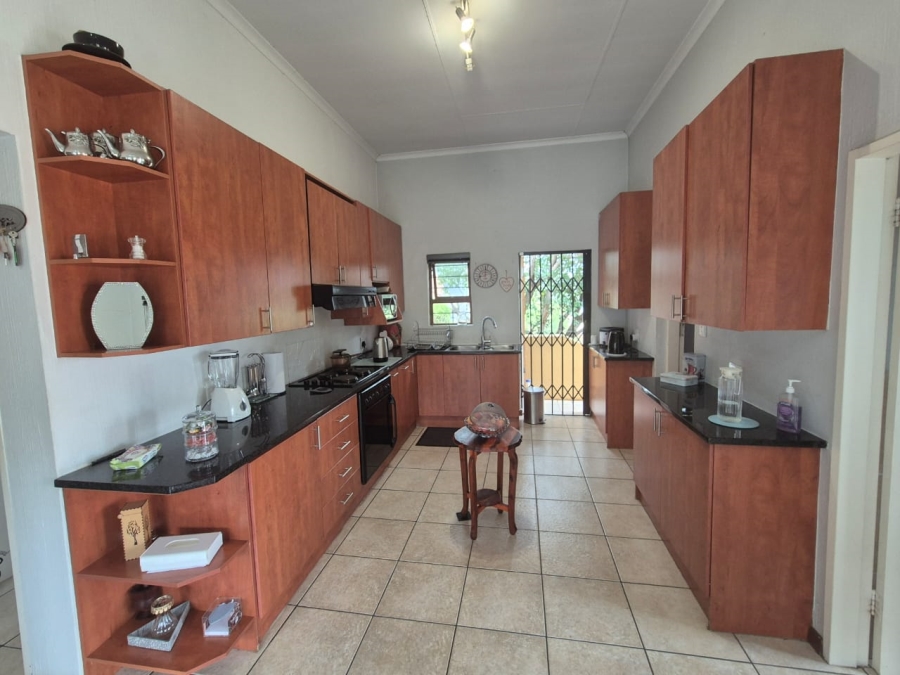 3 Bedroom Property for Sale in Oakdene Gauteng