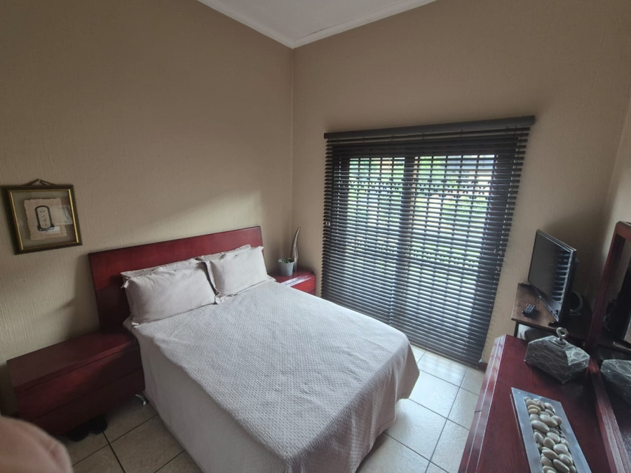 3 Bedroom Property for Sale in Oakdene Gauteng
