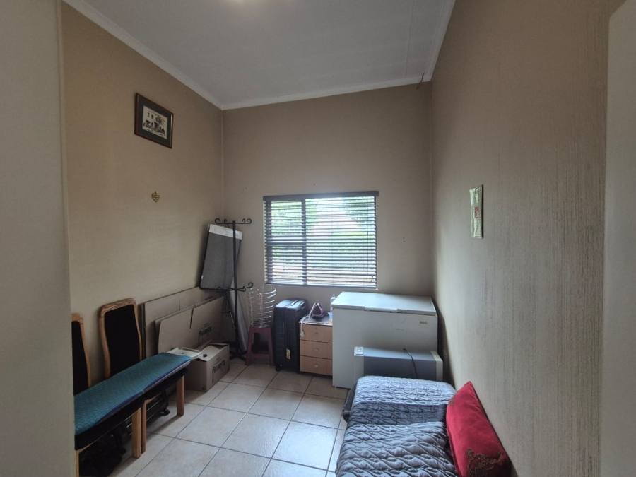 3 Bedroom Property for Sale in Oakdene Gauteng