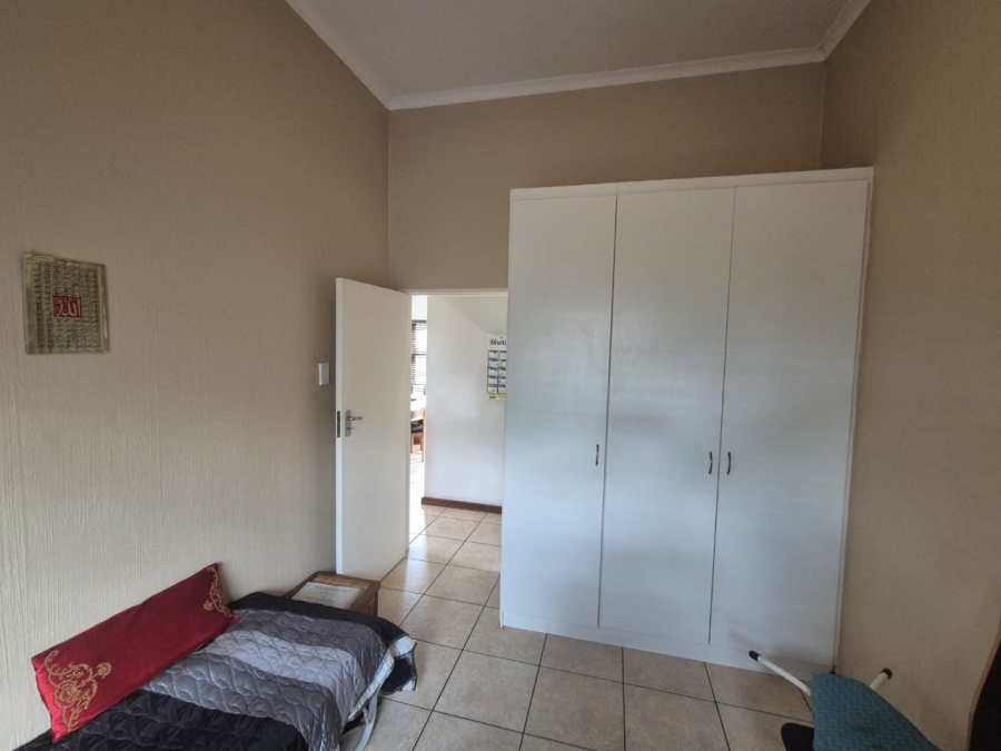 3 Bedroom Property for Sale in Oakdene Gauteng