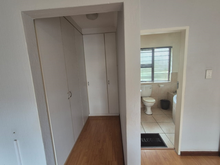 3 Bedroom Property for Sale in Oakdene Gauteng