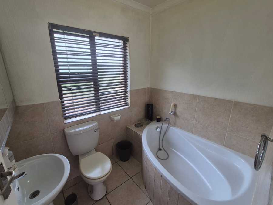 3 Bedroom Property for Sale in Oakdene Gauteng