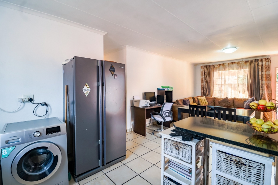 3 Bedroom Property for Sale in Kosmosdal Gauteng