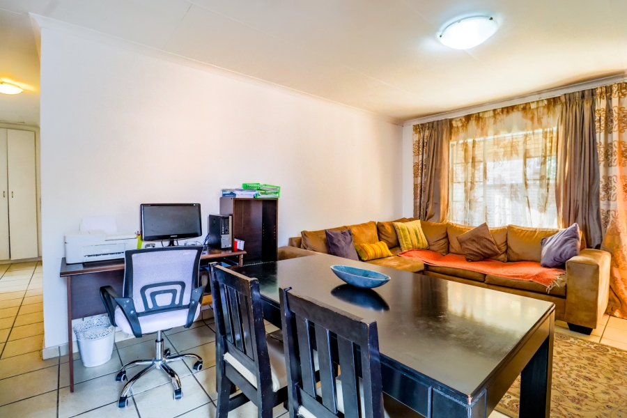 3 Bedroom Property for Sale in Kosmosdal Gauteng