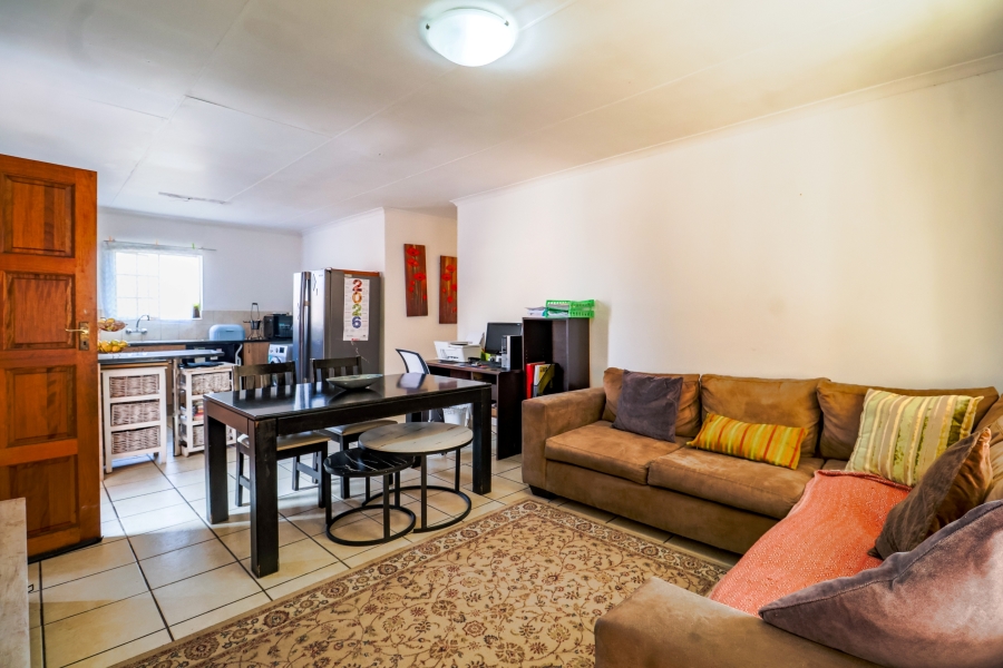 3 Bedroom Property for Sale in Kosmosdal Gauteng