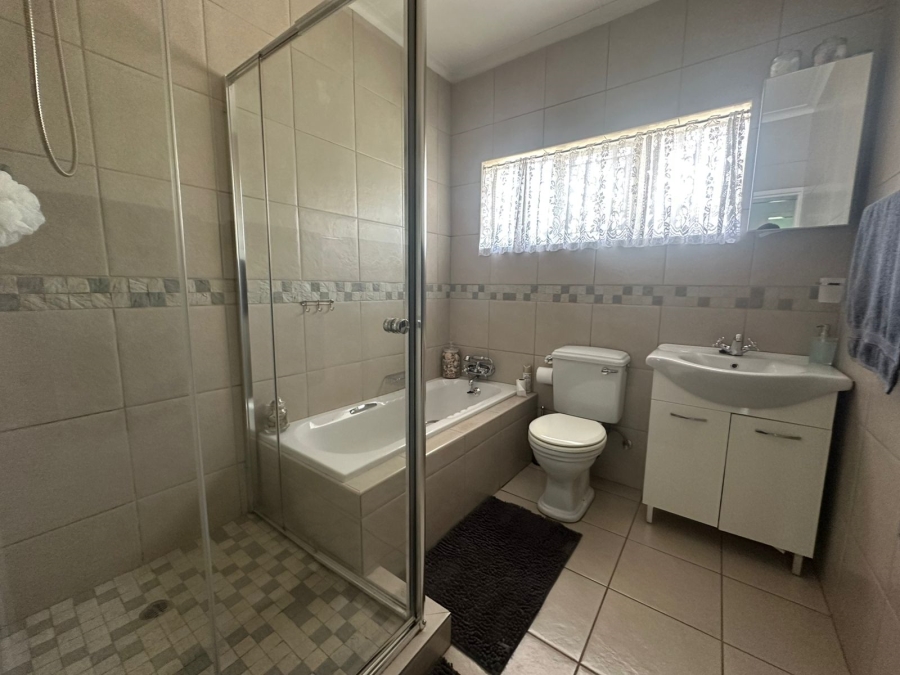 4 Bedroom Property for Sale in Randhart Gauteng