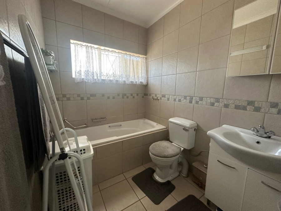 4 Bedroom Property for Sale in Randhart Gauteng