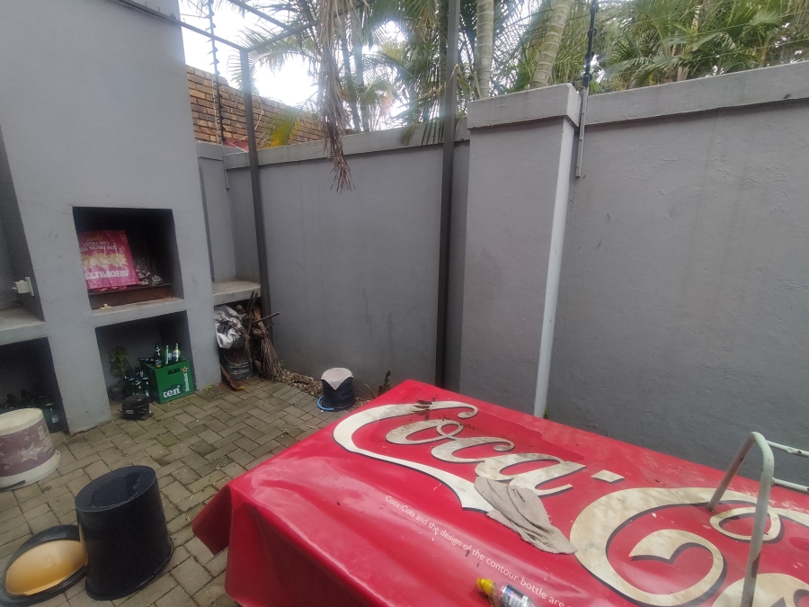 2 Bedroom Property for Sale in Pretoria North Gauteng