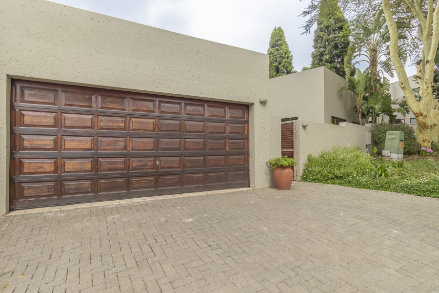 3 Bedroom Property for Sale in Magaliessig Gauteng