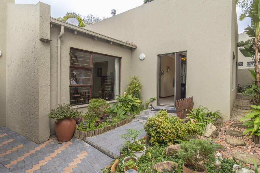 3 Bedroom Property for Sale in Magaliessig Gauteng