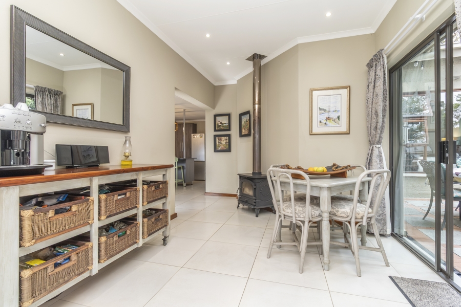 3 Bedroom Property for Sale in Magaliessig Gauteng