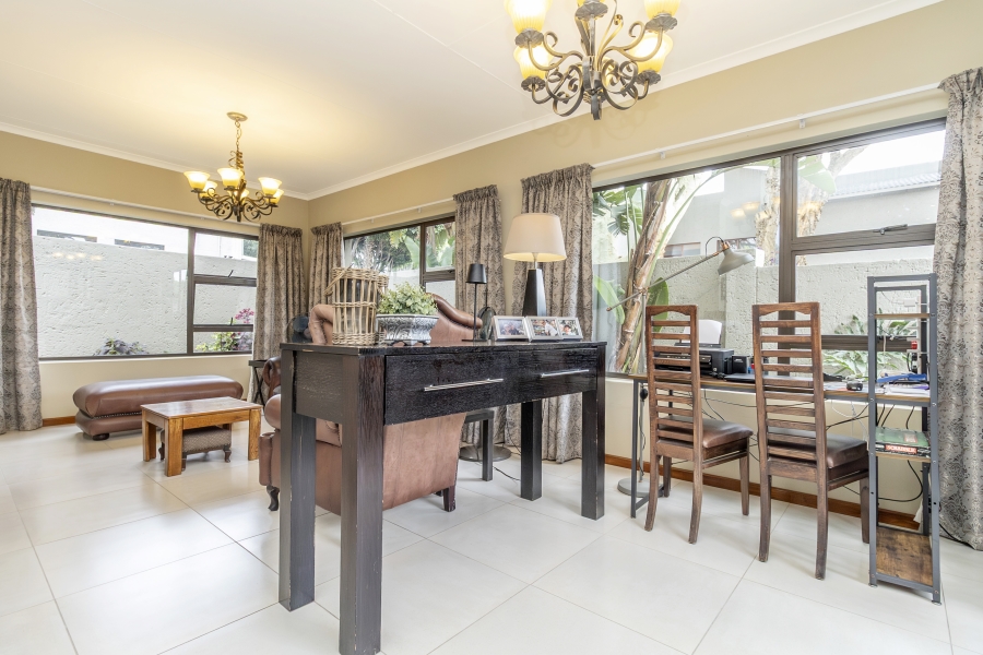 3 Bedroom Property for Sale in Magaliessig Gauteng