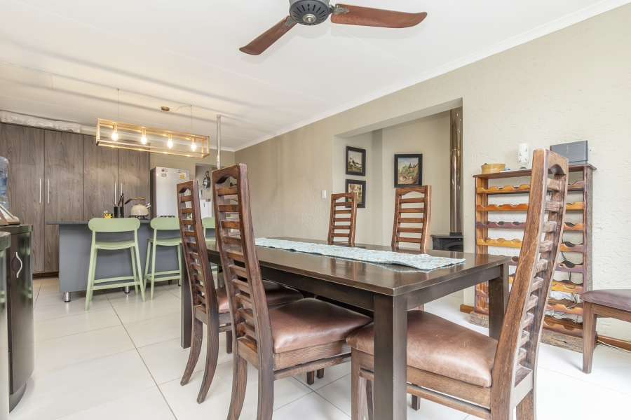 3 Bedroom Property for Sale in Magaliessig Gauteng