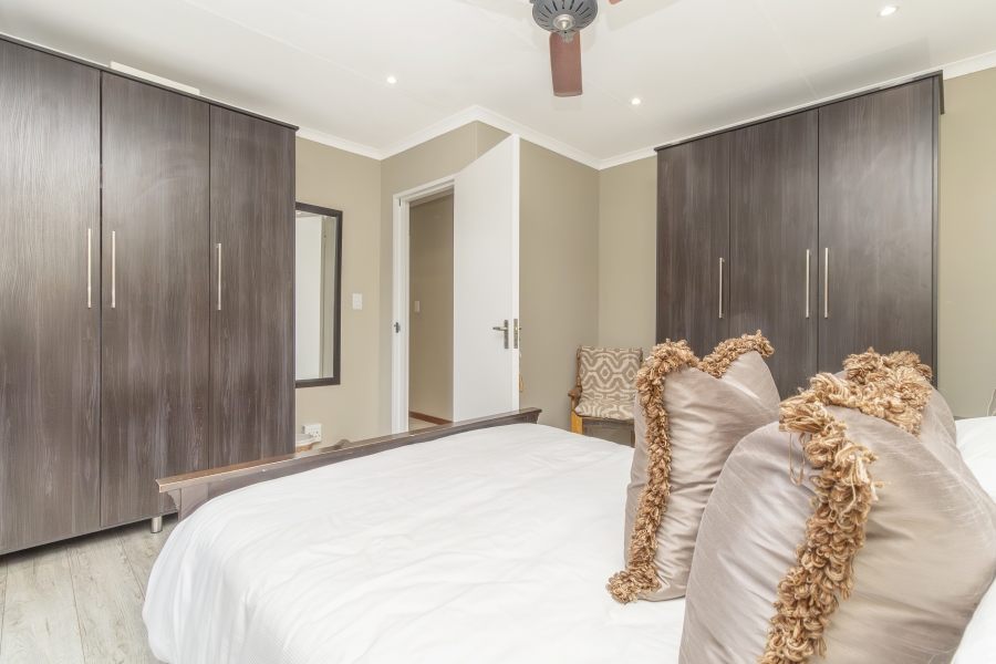 3 Bedroom Property for Sale in Magaliessig Gauteng