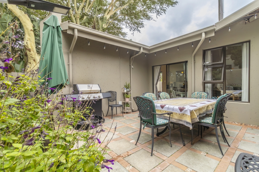 3 Bedroom Property for Sale in Magaliessig Gauteng