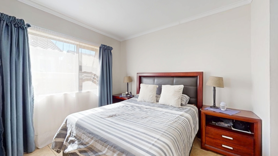 2 Bedroom Property for Sale in Beyers Park Gauteng