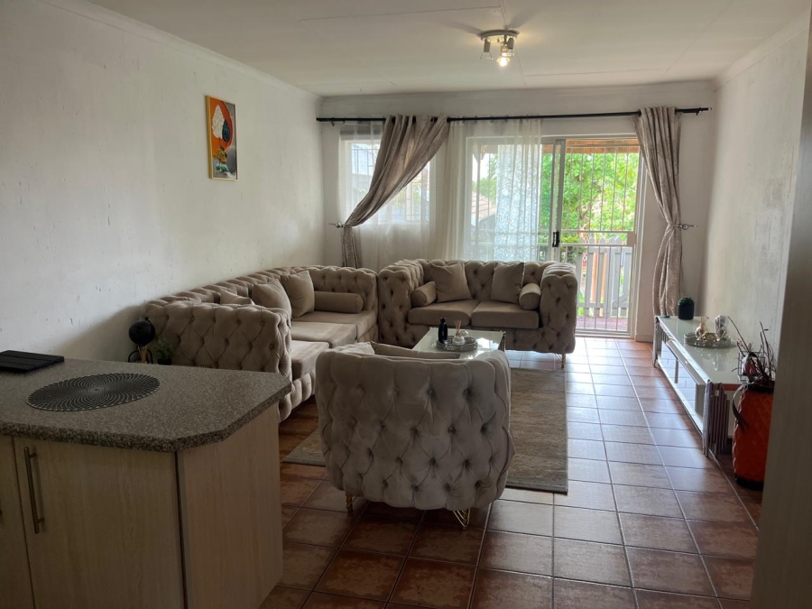 2 Bedroom Property for Sale in Greenstone Hill Gauteng