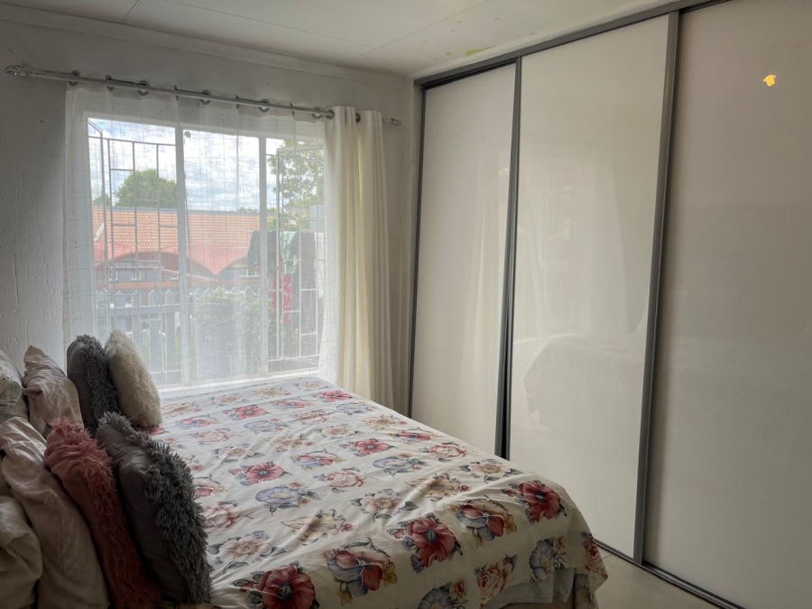2 Bedroom Property for Sale in Greenstone Hill Gauteng