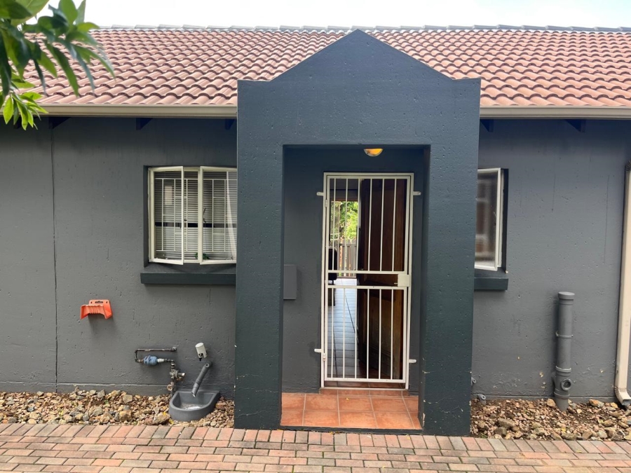 2 Bedroom Property for Sale in Greenstone Hill Gauteng