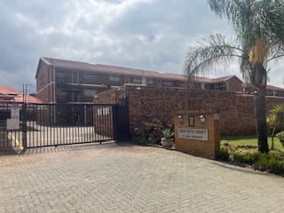 2 Bedroom Property for Sale in Gosforth Park Gauteng