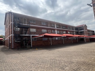 2 Bedroom Property for Sale in Gosforth Park Gauteng