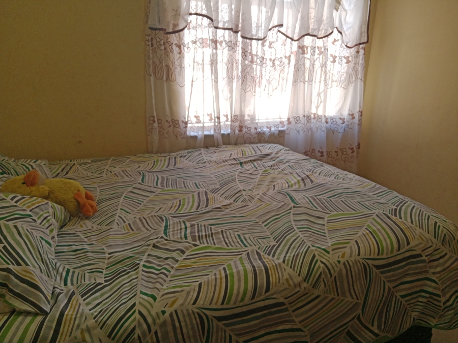 4 Bedroom Property for Sale in Crown Gardens Gauteng