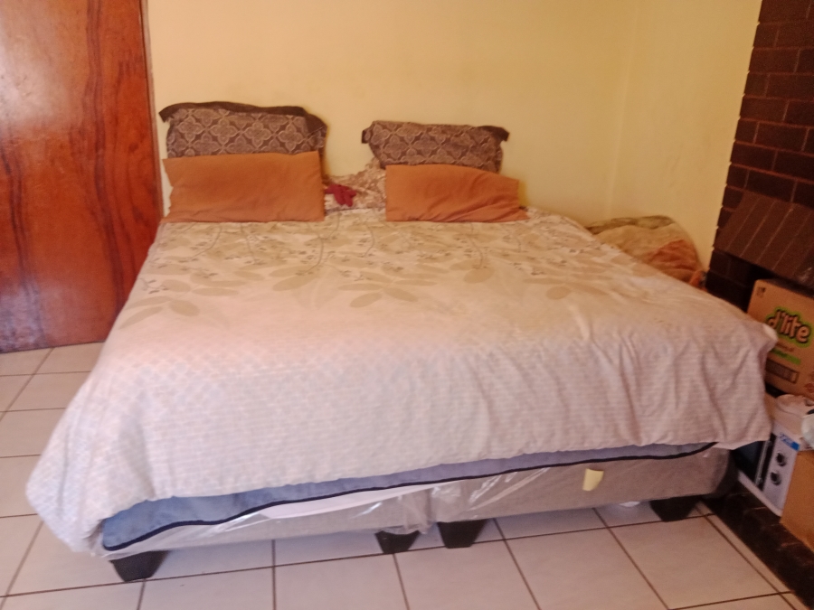4 Bedroom Property for Sale in Crown Gardens Gauteng